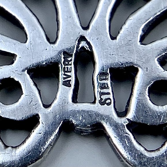 James Avery RETIRED Sterling LACE BUTTERFLY Pend - Picture 3 of 4